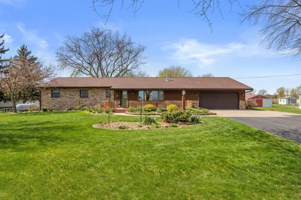 $899,900 | 1110 South Allen Road, Green Bay, WI 54311