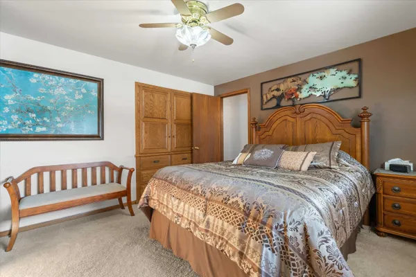 $899,900 | 1110 South Allen Road, Green Bay, WI 54311