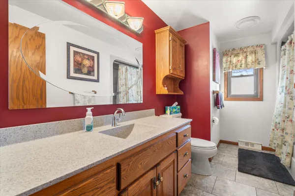 $899,900 | 1110 South Allen Road, Green Bay, WI 54311