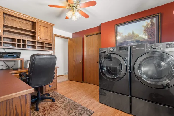 $899,900 | 1110 South Allen Road, Green Bay, WI 54311