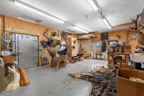 $899,900 | 1110 South Allen Road, Green Bay, WI 54311