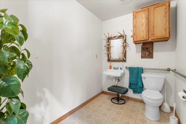 $899,900 | 1110 South Allen Road, Green Bay, WI 54311