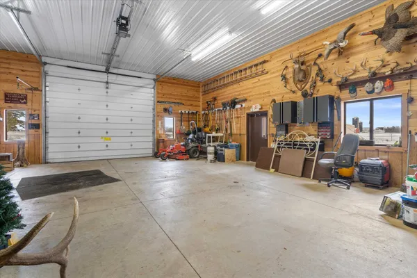 $899,900 | 1110 South Allen Road, Green Bay, WI 54311