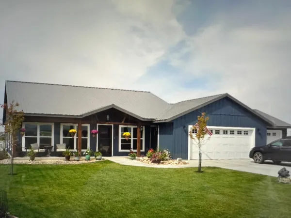 $550,000 | 147 Safari Drive, Saratoga, WY 82331