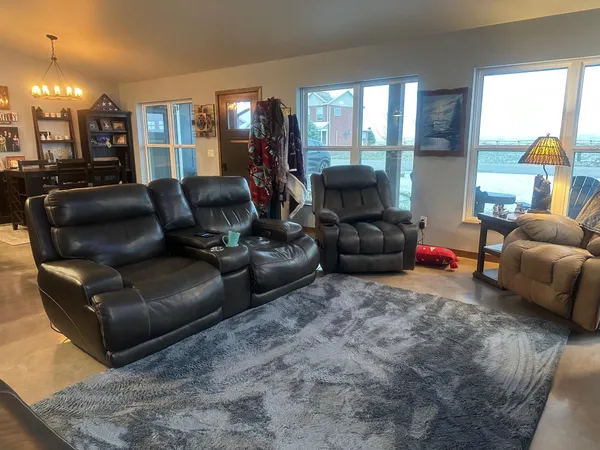 $550,000 | 147 Safari Drive, Saratoga, WY 82331