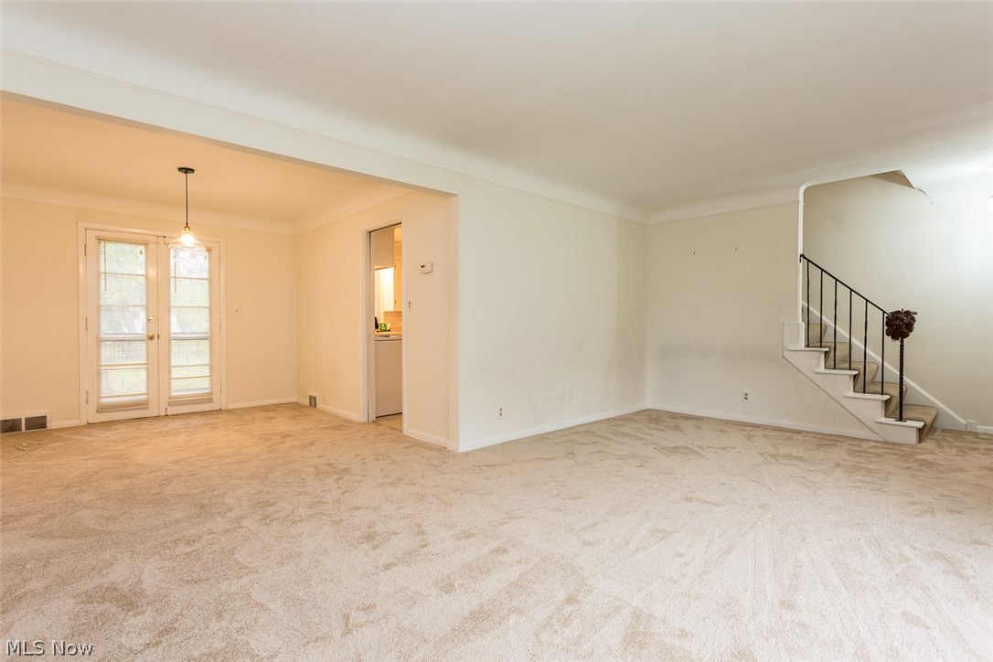 1516 Brainard Road Lyndhurst, OH 44124 - Photo 4 of 31