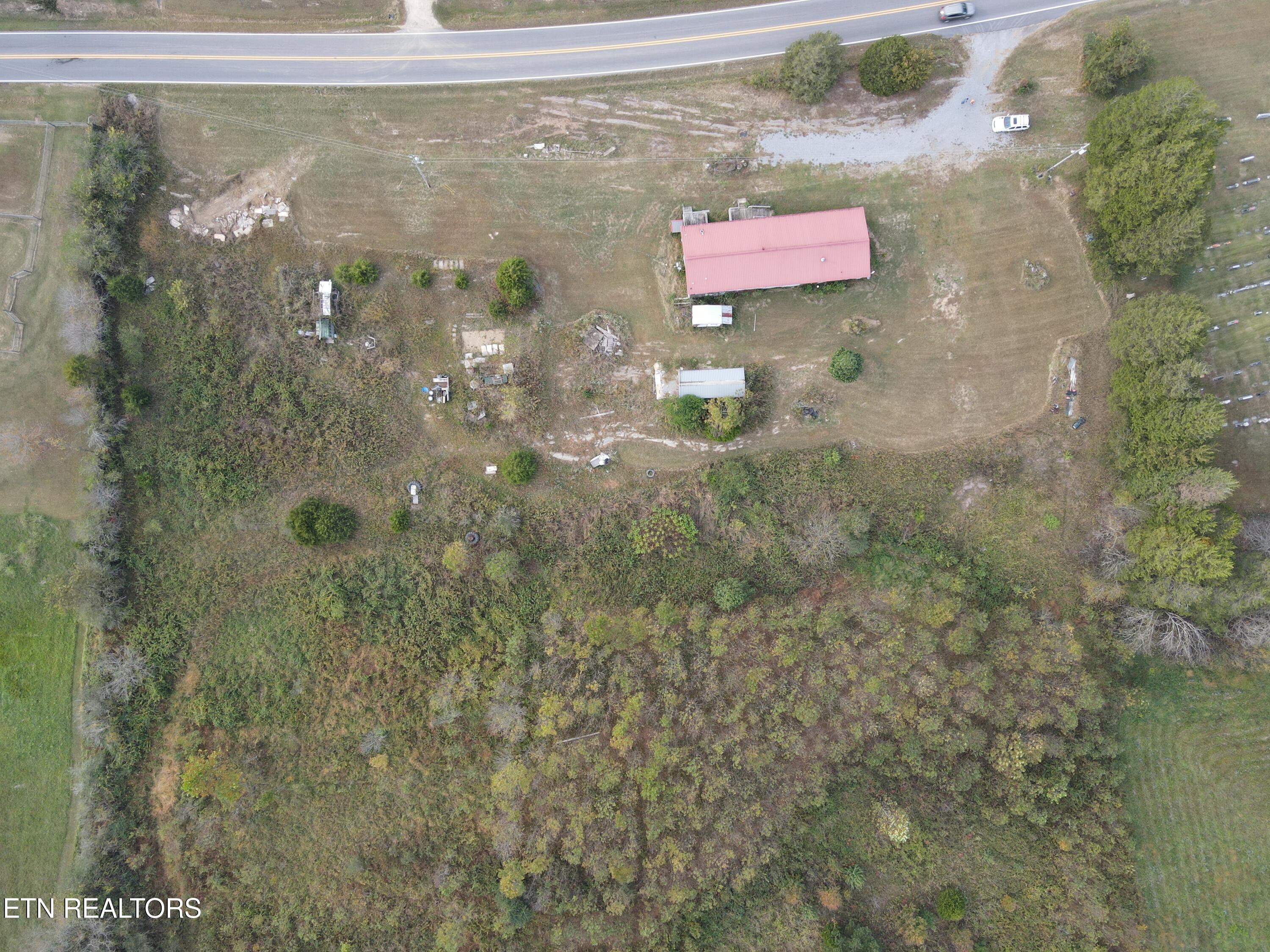 115 Sweetwater Road Philadelphia, TN 37846 - Photo 3 of 6 dji_fly_20251018_170104_60_1760821508029
