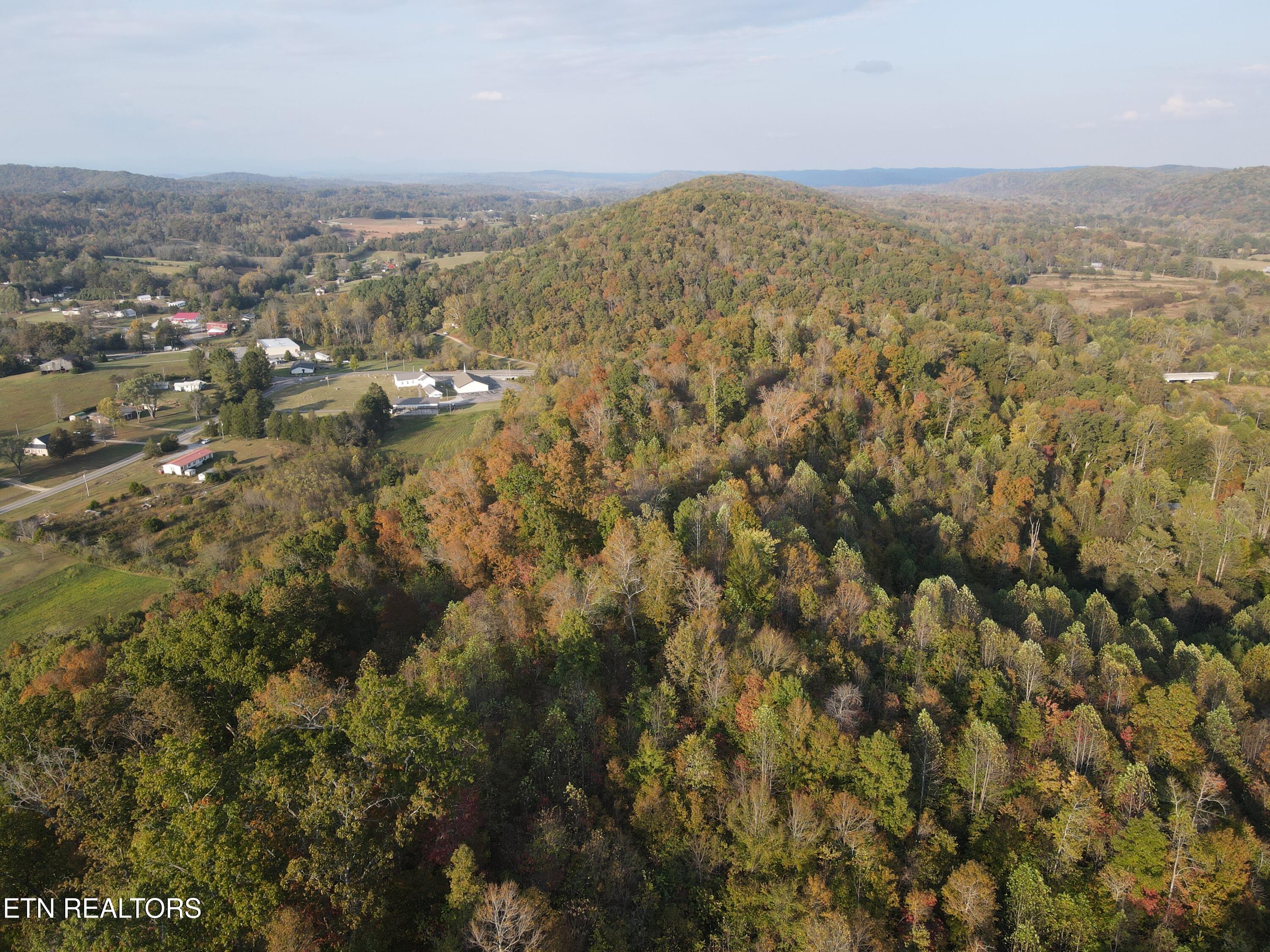 115 Sweetwater Road Philadelphia, TN 37846 - Photo 6 of 6 dji_fly_20251018_172226_72_1760823333793