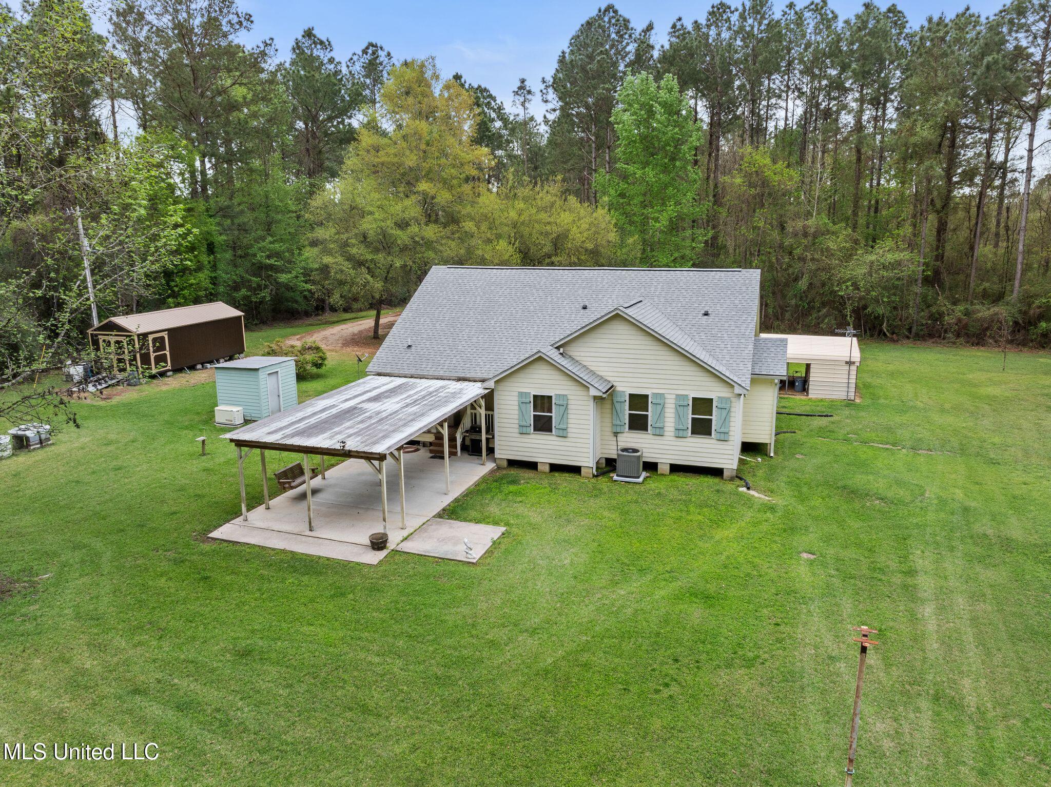 11 Winchester Road Poplarville, MS 39470 - Photo 5 of 25 IMG_1167