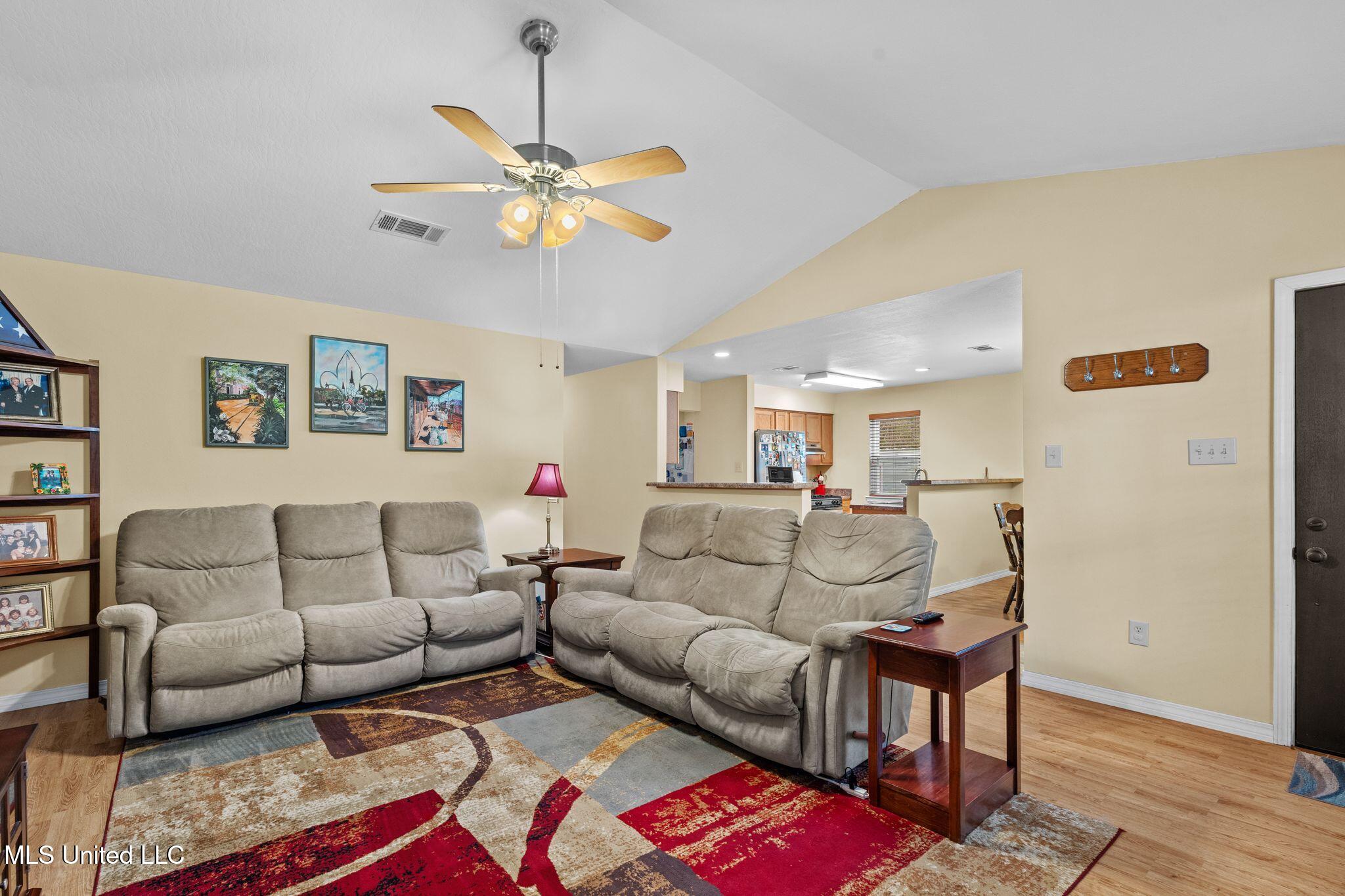 11 Winchester Road Poplarville, MS 39470 - Photo 7 of 25 IMG_1170