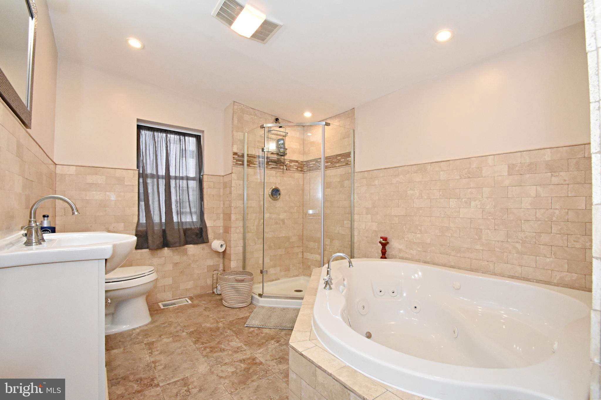 2034 East Huntingdon Street Philadelphia, PA 19125 - Photo 17 of 40