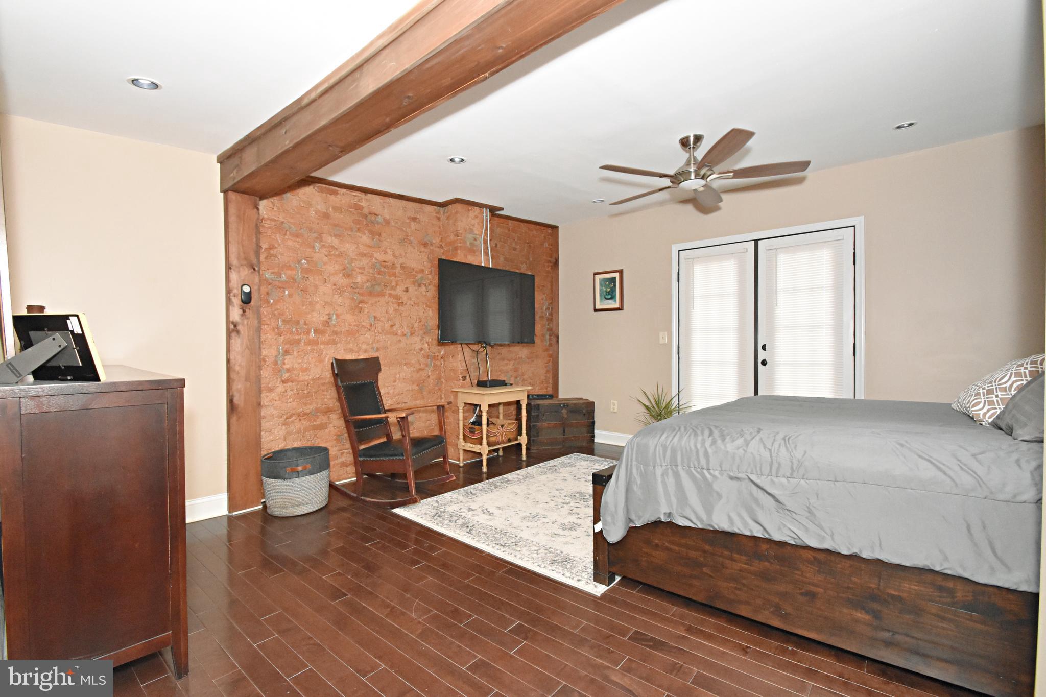 2034 East Huntingdon Street Philadelphia, PA 19125 - Photo 25 of 40