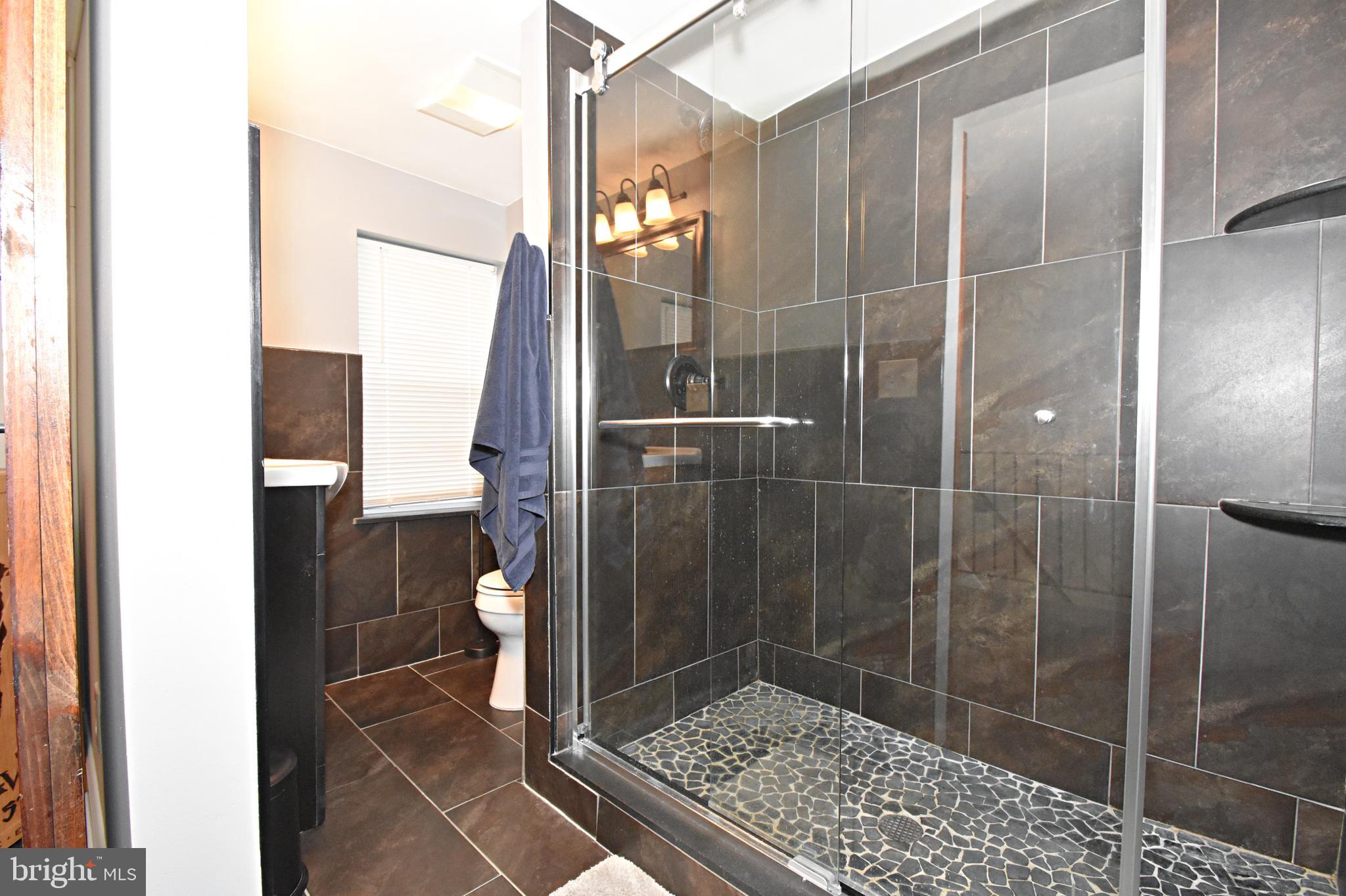 2034 East Huntingdon Street Philadelphia, PA 19125 - Photo 28 of 40