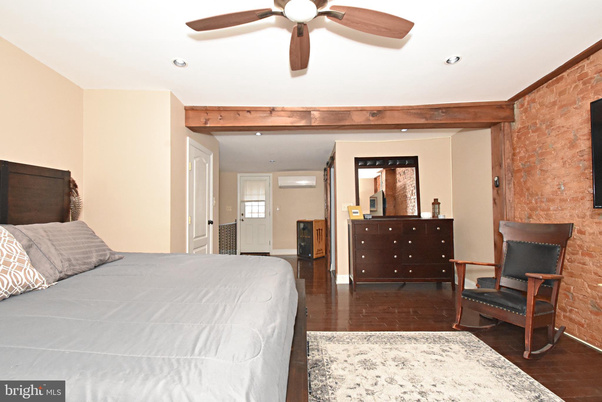 2034 East Huntingdon Street Philadelphia, PA 19125 - Photo 31 of 40