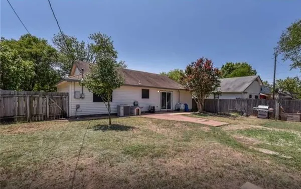 $1,775 | 508 Edwards Drive, Round Rock, TX 78664