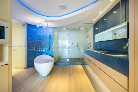 $4,650,000 | 5959 Collins Avenue, Unit 705, Miami Beach, FL 33140