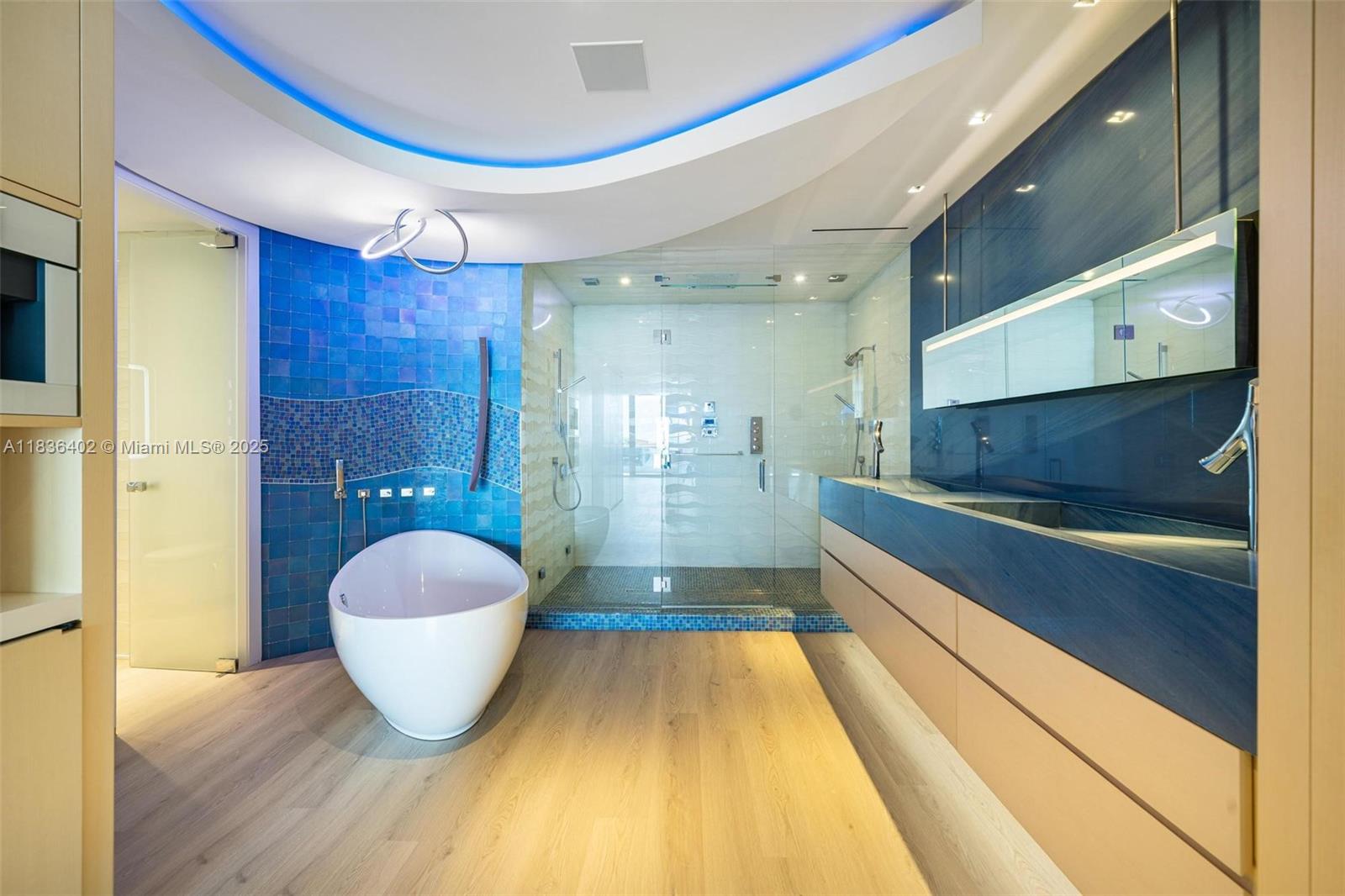 5959 Collins Avenue, Unit 705 Miami Beach, FL 33140 - Photo 12 of 23