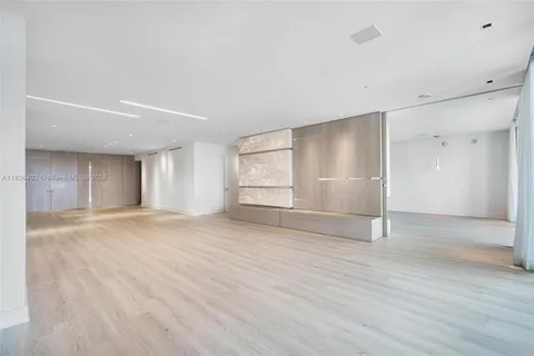 $4,650,000 | 5959 Collins Avenue, Unit 705, Miami Beach, FL 33140