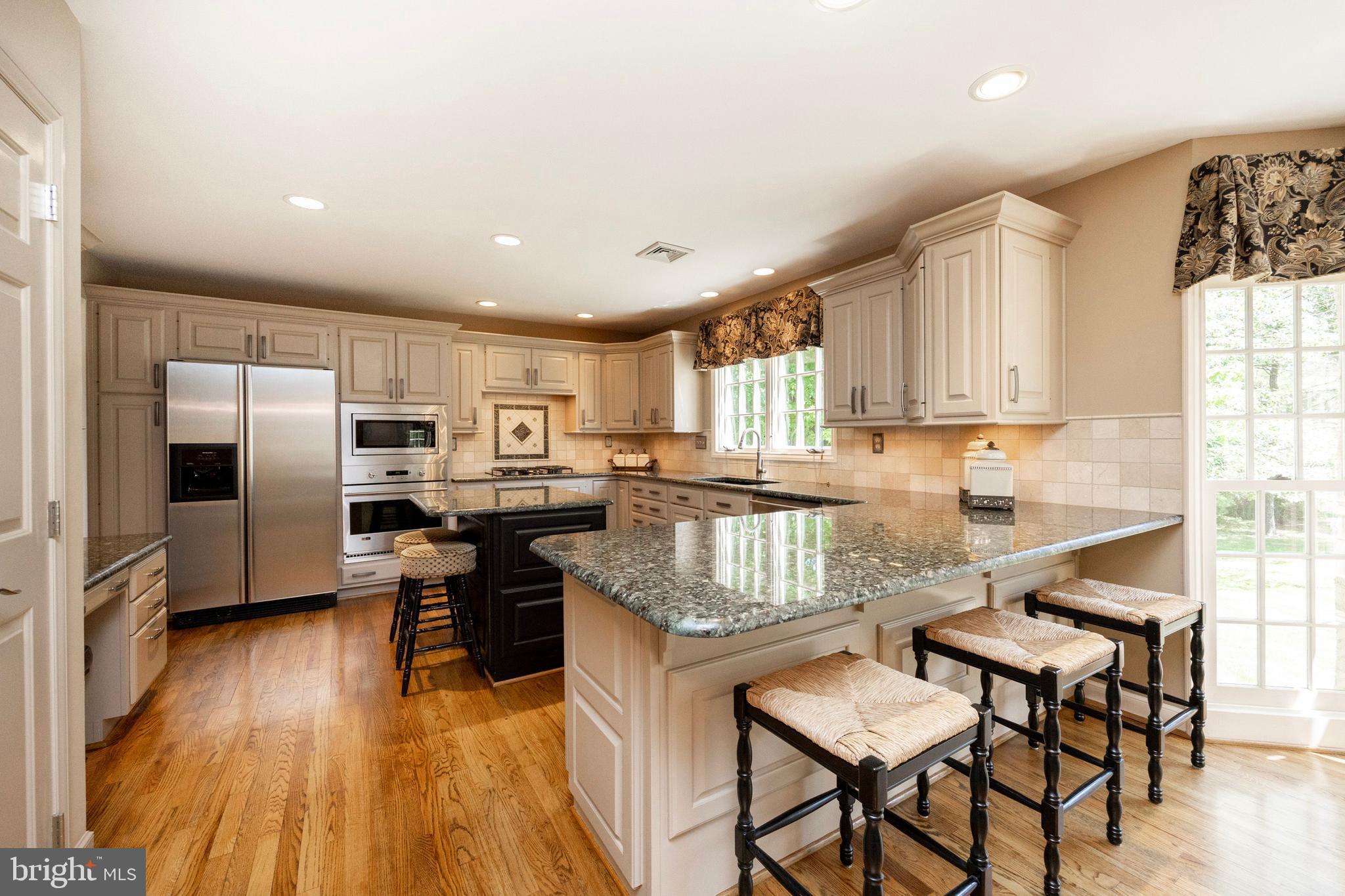 5 Brampton Road Malvern, PA 19355 - Photo 14 of 59 Custom Backsplash