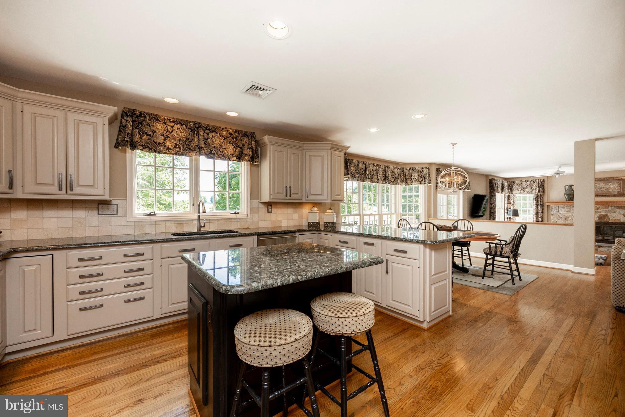 5 Brampton Road Malvern, PA 19355 - Photo 15 of 59 Custom Wood Mode Cabinetry