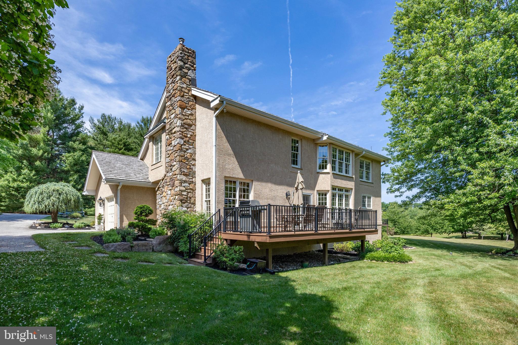 5 Brampton Road Malvern, PA 19355 - Photo 45 of 59 Azek Deck