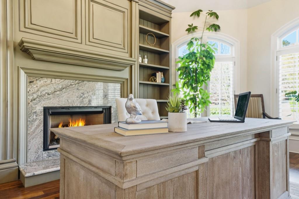 841 Camden Park Court Atlanta, GA 30342 - Photo 17 of 120