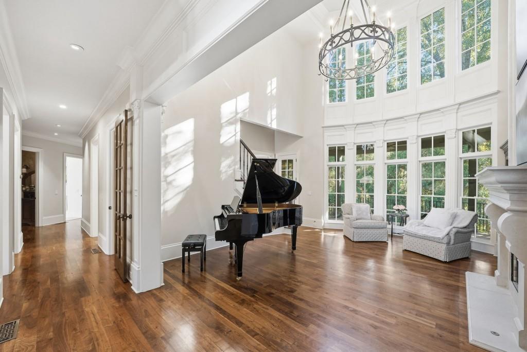 841 Camden Park Court Atlanta, GA 30342 - Photo 36 of 120