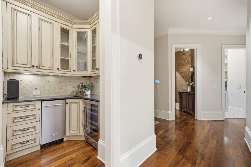 841 Camden Park Court Atlanta, GA 30342 - Photo 43 of 120