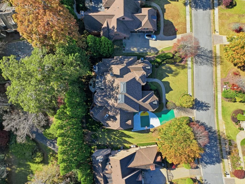 841 Camden Park Court Atlanta, GA 30342 - Photo 9 of 120