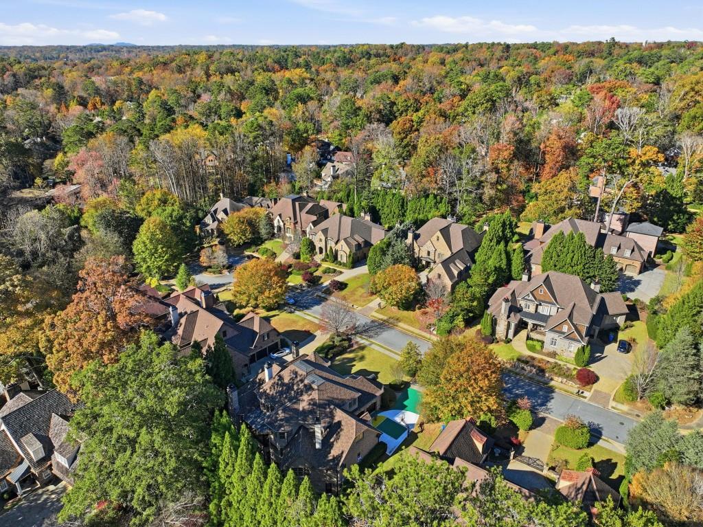 841 Camden Park Court Atlanta, GA 30342 - Photo 10 of 120