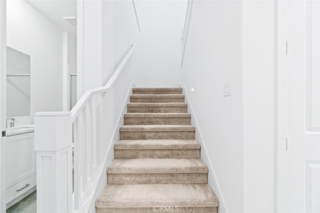 374 Baluster Irvine, CA 92618 - Photo 16 of 64 a view of entryway