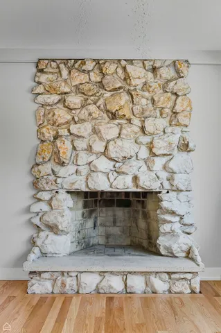 $490,000 | 9845 South Hoyne Avenue, Chicago, IL 60643