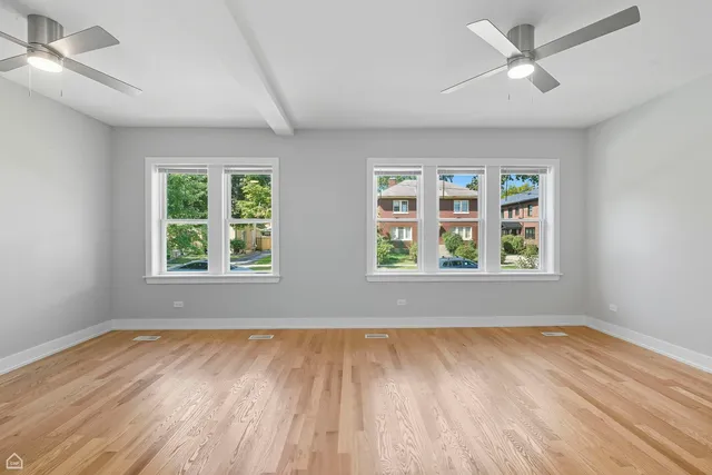 $490,000 | 9845 South Hoyne Avenue, Chicago, IL 60643