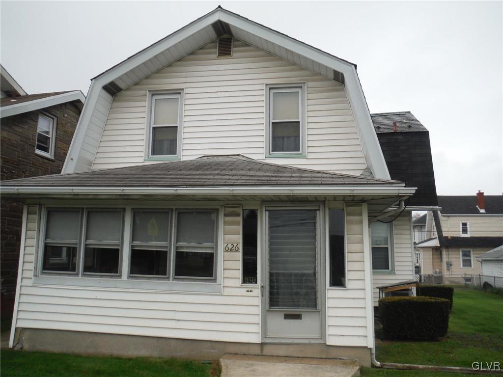 626 Pembroke Road Bethlehem, PA 18018 - Photo 1 of 10 Gallery Image 1