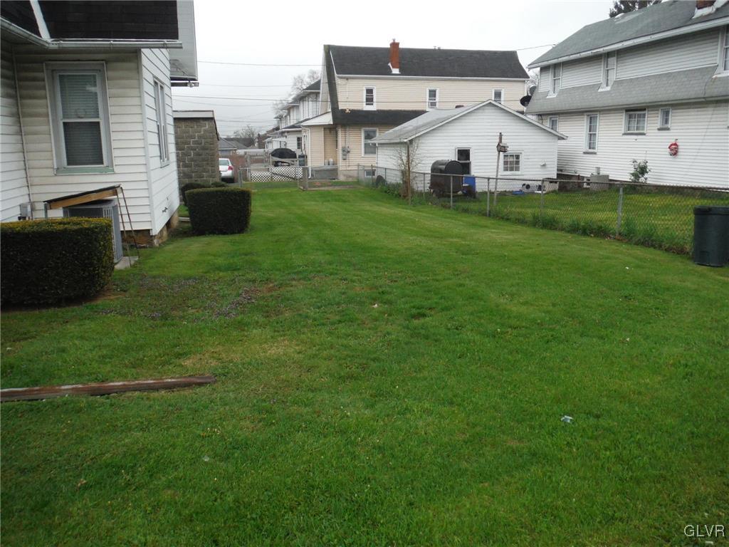 626 Pembroke Road Bethlehem, PA 18018 - Photo 3 of 10 Gallery Image 3