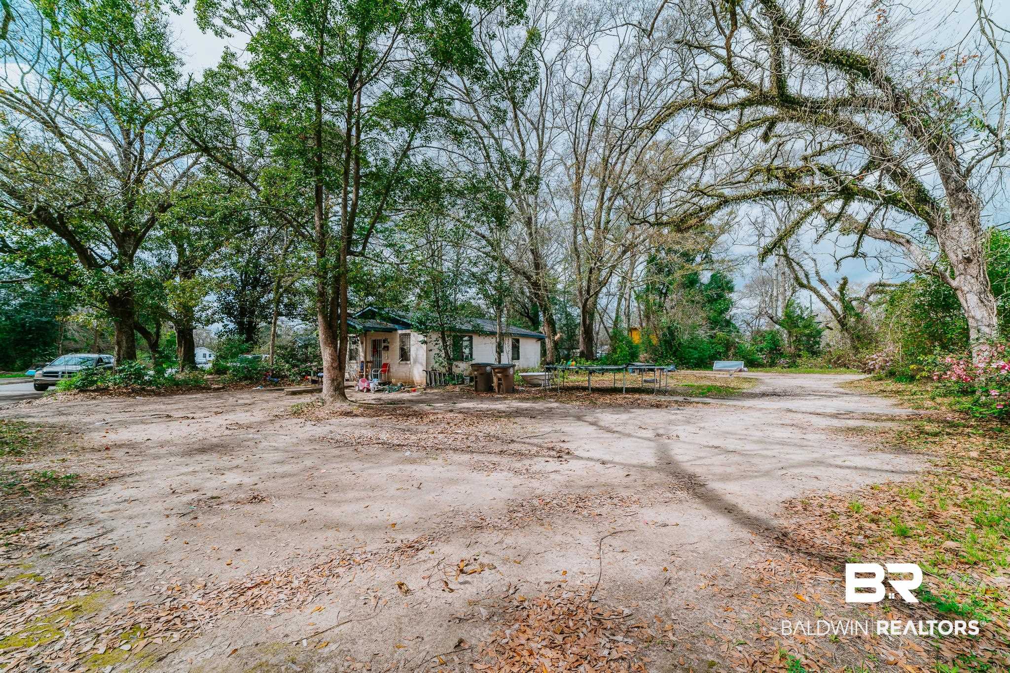 2004 Edwards Avenue Mobile, AL 36617 - Photo 3 of 16