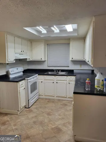 $80,000 | 103 Westcliff Circle, Unit A, Warner Robins, GA 31093