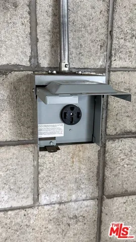 $5,000 | 1802 20th Street, Unit B, Santa Monica, CA 90404