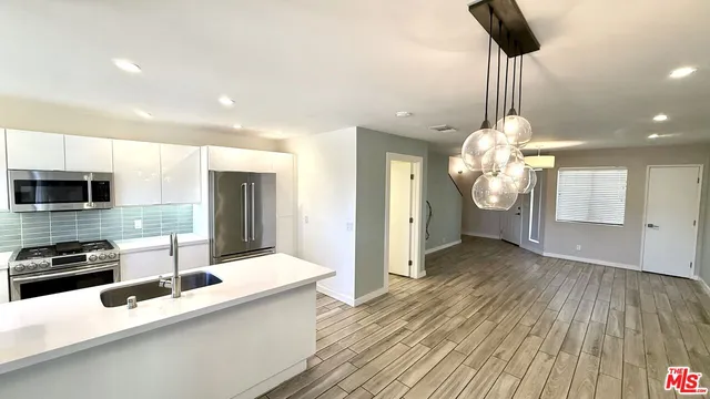 $5,000 | 1802 20th Street, Unit B, Santa Monica, CA 90404