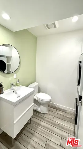 $5,000 | 1802 20th Street, Unit B, Santa Monica, CA 90404