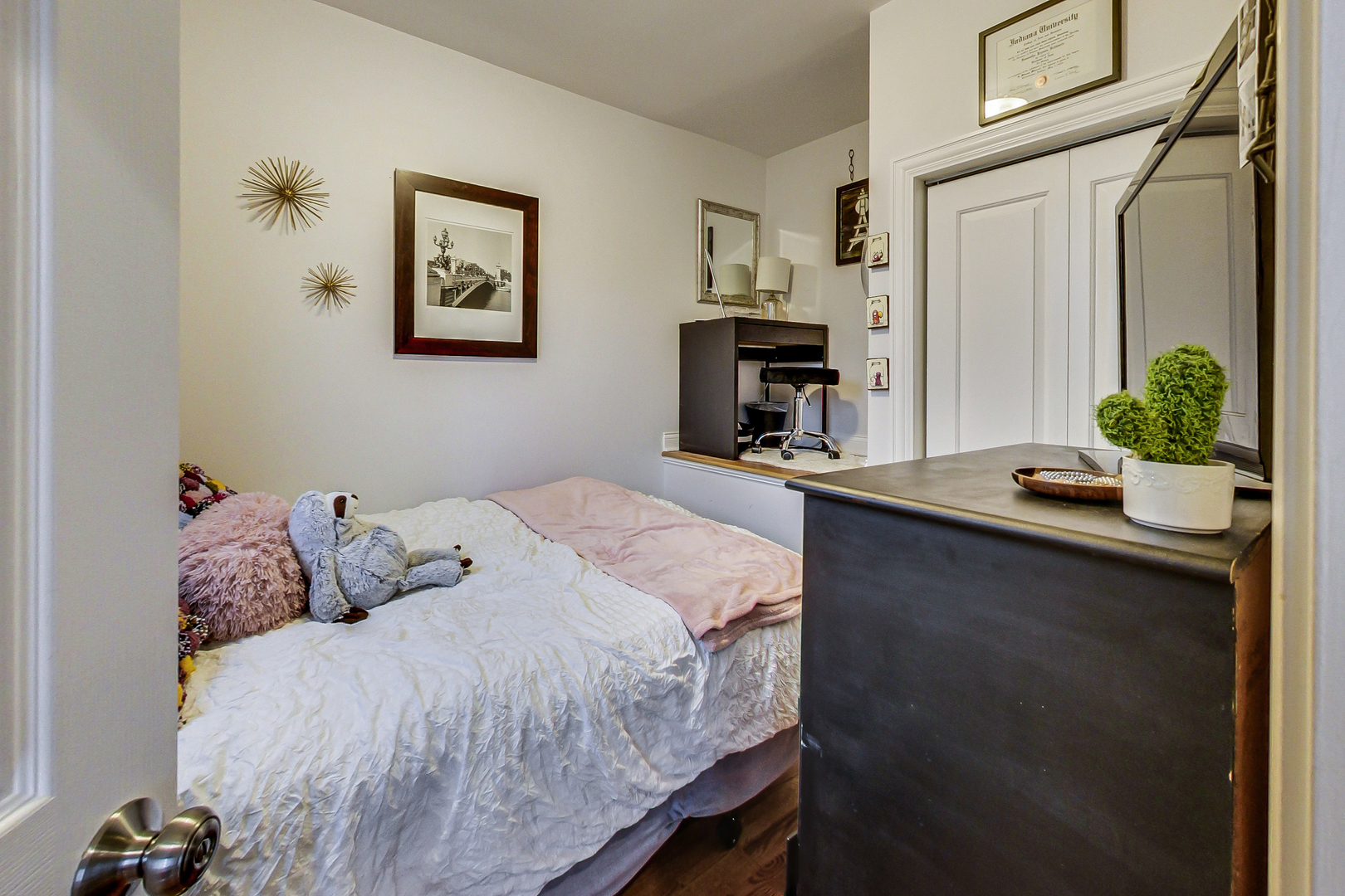 1934 West Irving Park Road Chicago, IL 60613 - Photo 35 of 63 Gallery Image 35