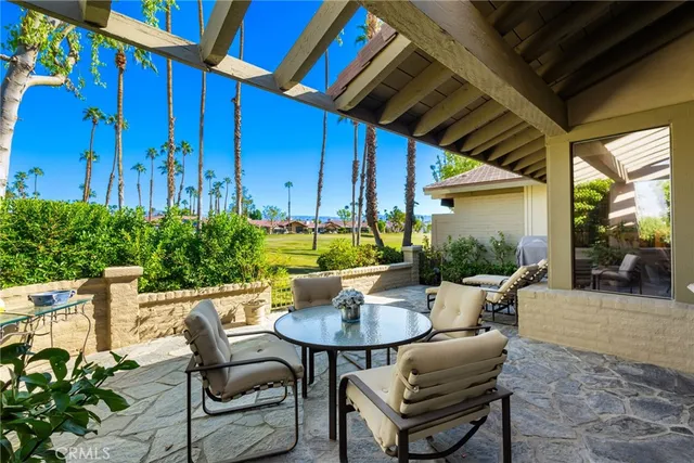 $1,195,000 | 310 Running Springs Drive, Palm Desert, CA 92211