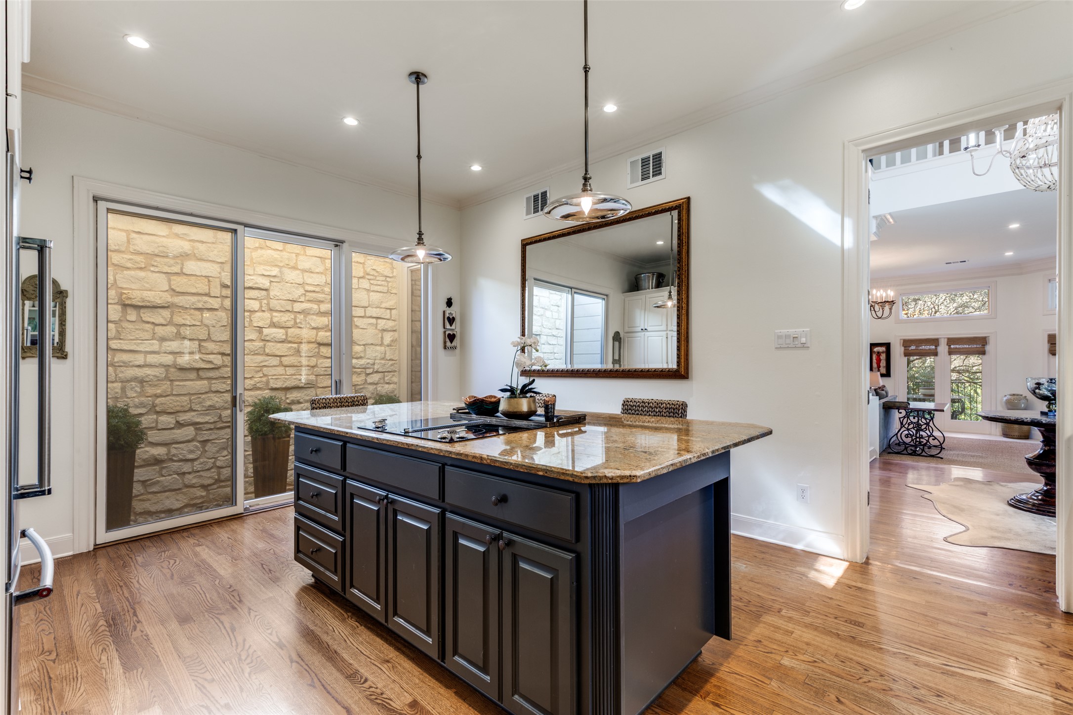 6815 Cougar Run Austin, TX 78731 - Photo 9 of 27