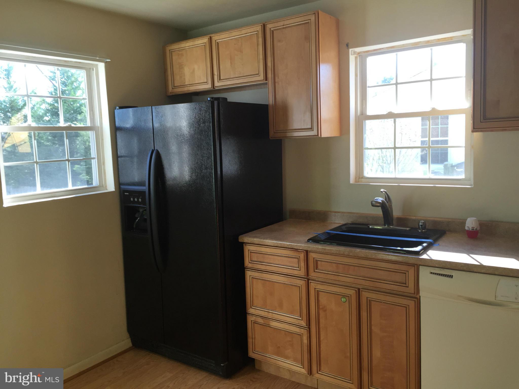 241 Carroll Road Pasadena, MD 21122 - Photo 4 of 16 Kitchen