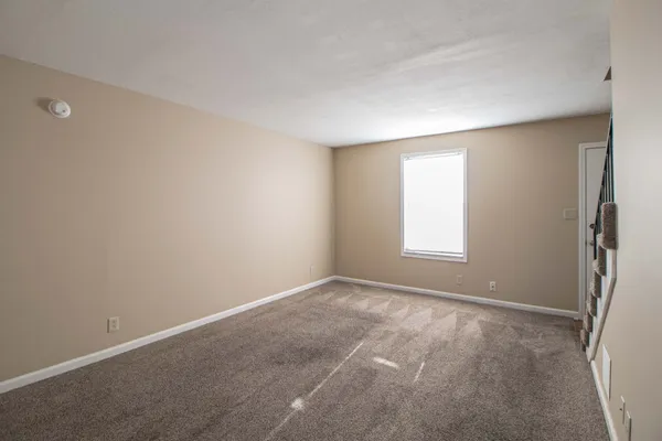 $905 | 363 Peabody Drive, Unit 2, Clarksville, TN 37042