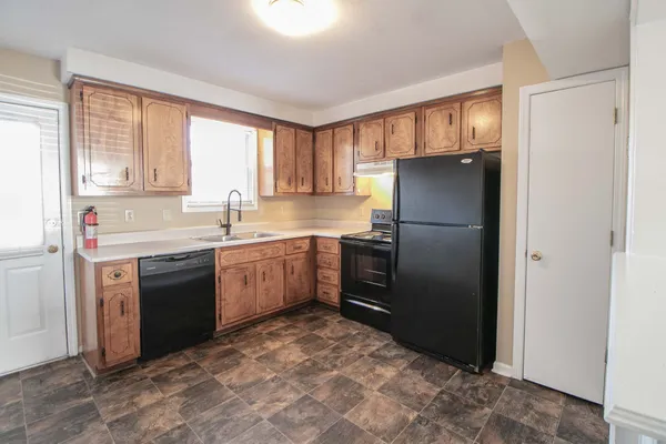 $905 | 363 Peabody Drive, Unit 2, Clarksville, TN 37042