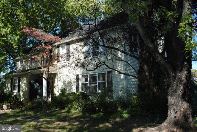 Exterior (Front)