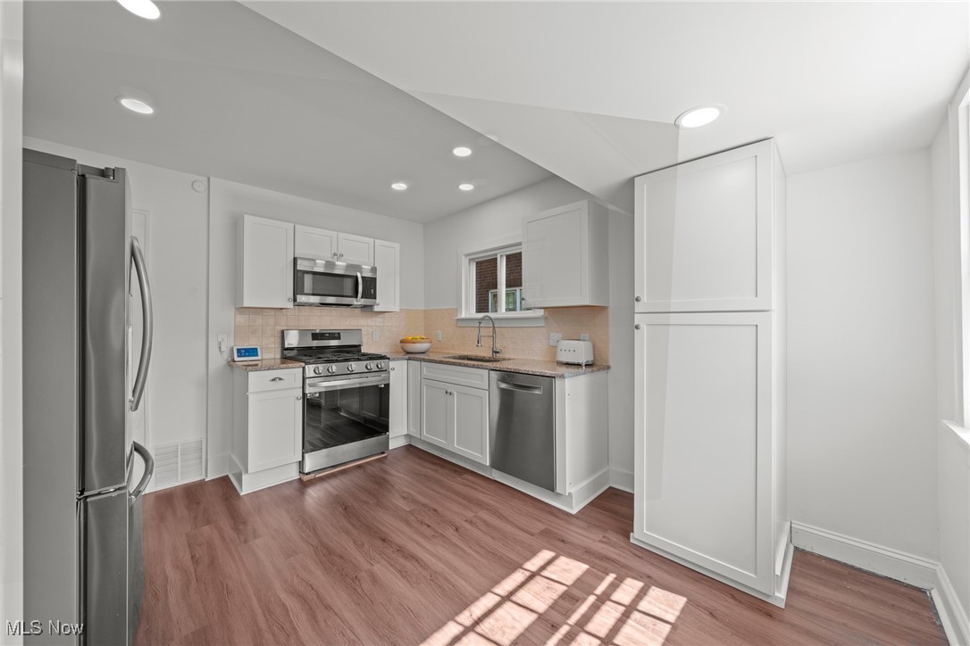2616 Shaker Road Cleveland Heights, OH 44118 - Photo 20 of 46