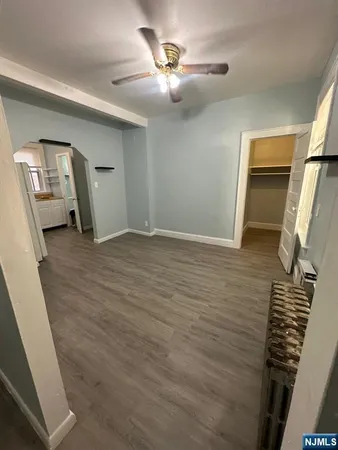 $1,800 | 412 Broad Street, Unit 1R, Bloomfield, NJ 07003