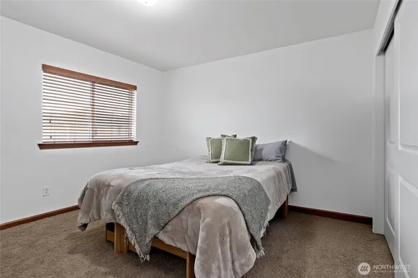 $699,000 | 1515 Daffodil Avenue Northeast, Orting, WA 98360